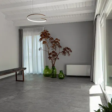 农家乐 Manfredomus *