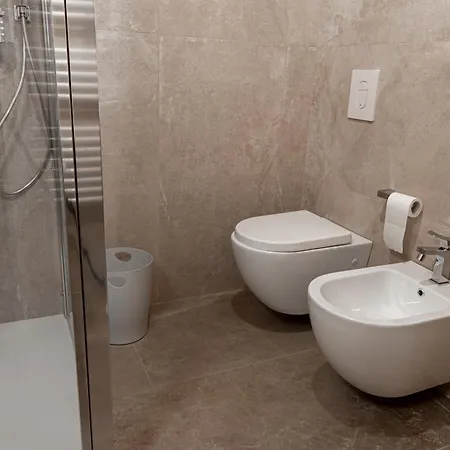 Manfredomus 农家乐 *