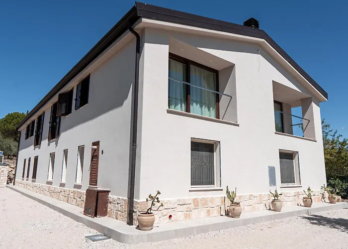 Manfredomus 农家乐